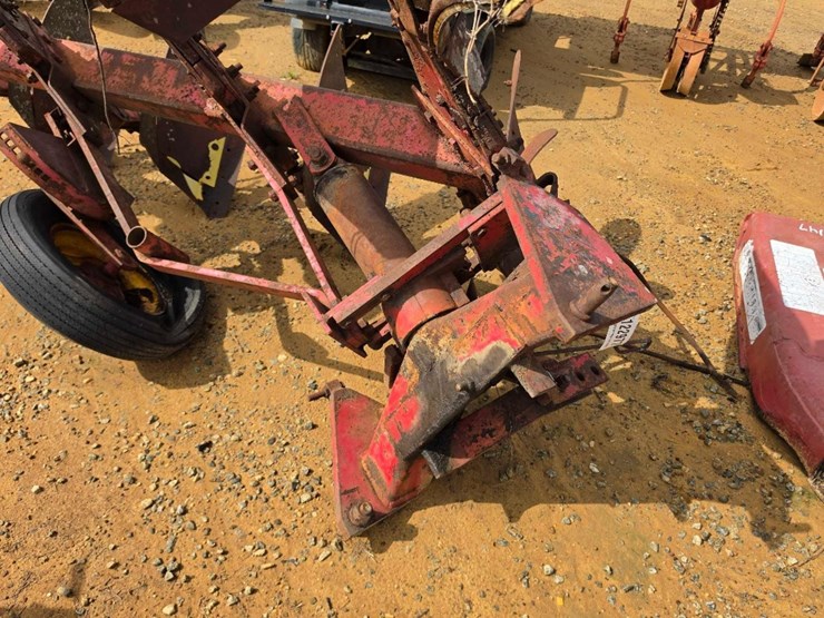 144---absolute---massey-ferguson-mf57-switch-plow-image-5