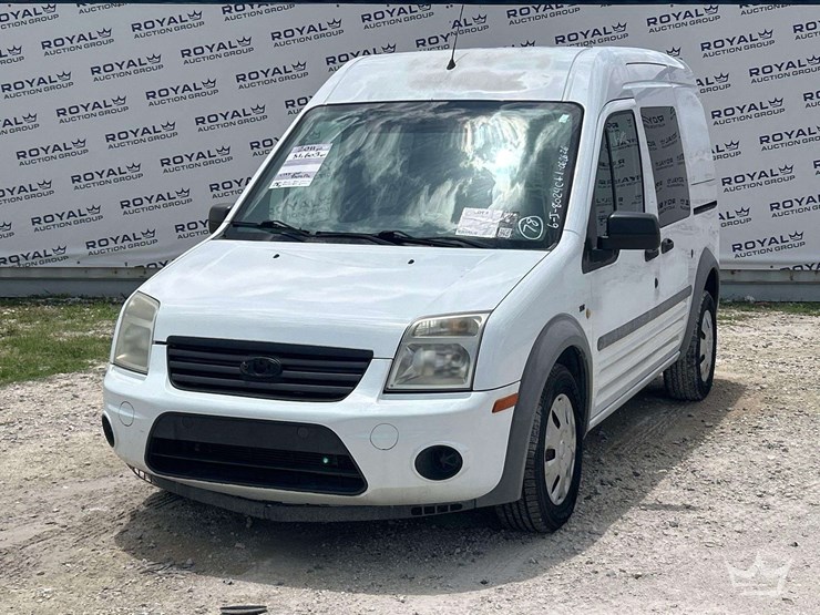2011-ford-transit-connect-image-1