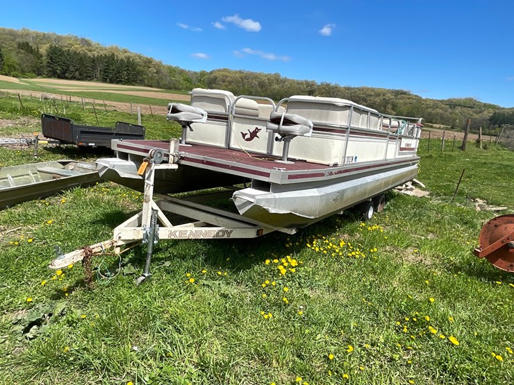 #2103-•-1990-kennedy-24'-supreme-pontoon-and-trailer-(has-wi-title)-image-1