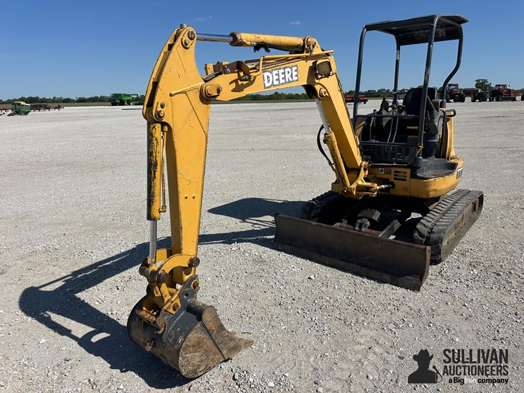 2005-deere-35c-image-10