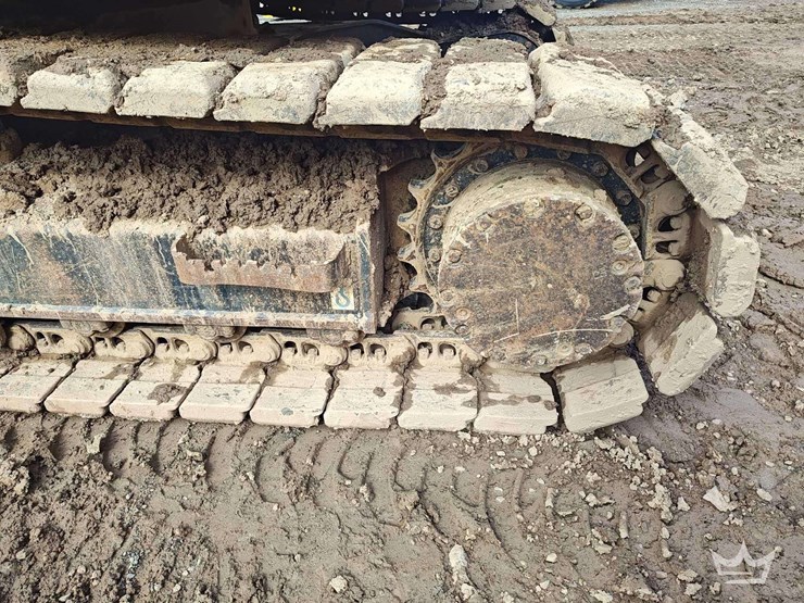 2020-deere-135g-image-34