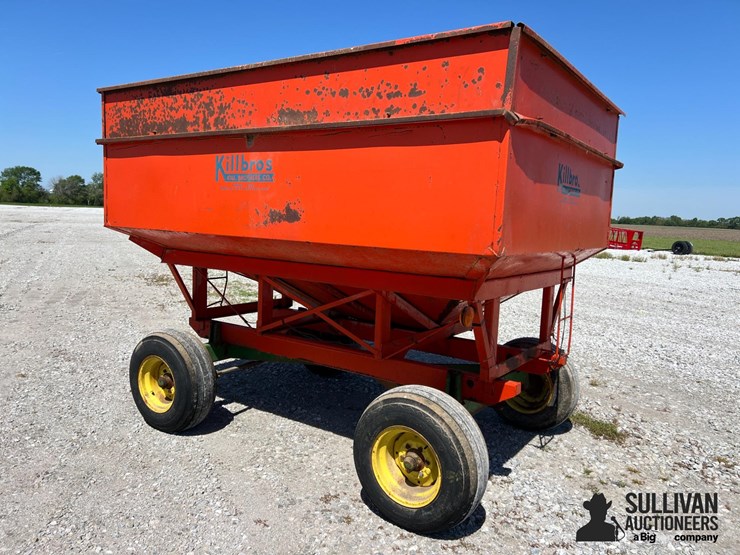 kilbros-350-gravity-flow-wagon-on-jd-running-gear-image-7