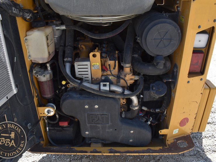 2019-caterpillar-259d-image-27