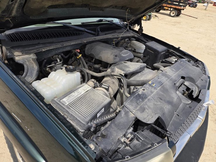 2004-chevrolet-1500-image-29