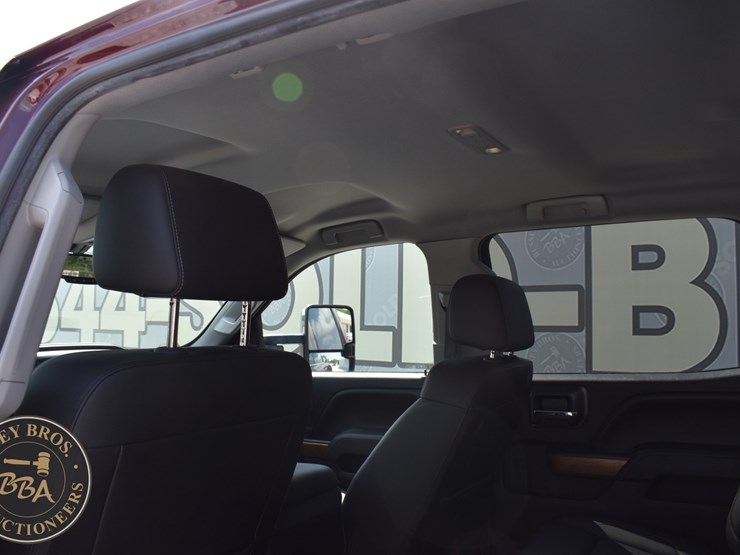 2017-chevrolet-silverado-3500hd-ltz-image-31