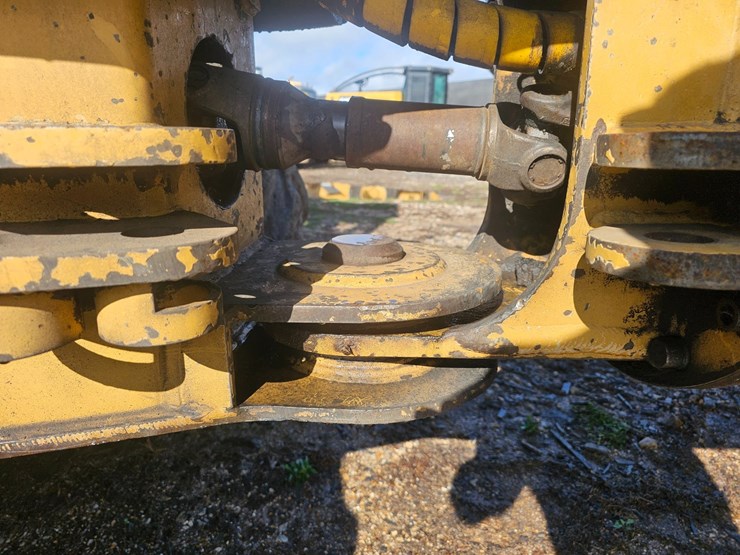 2000-caterpillar-574-image-57