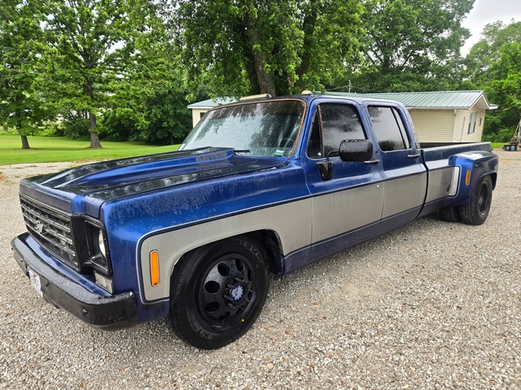 1976-chevrolet-c30-image-3