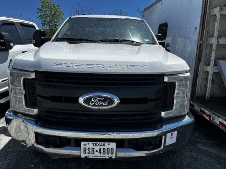 2019-ford-f250-image-1