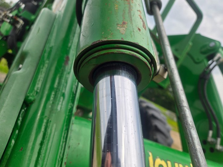 john-deere-6105d-image-73