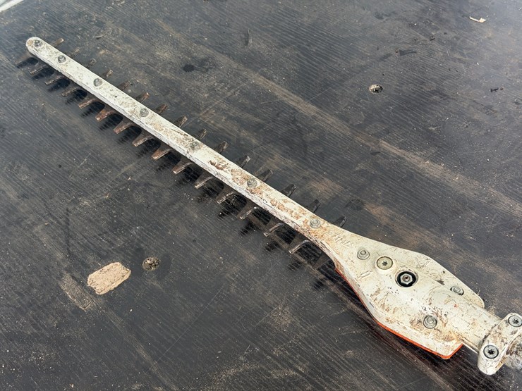 #6076-•-stihl-fs91r-2.5'-hedge-trimmer-image-6