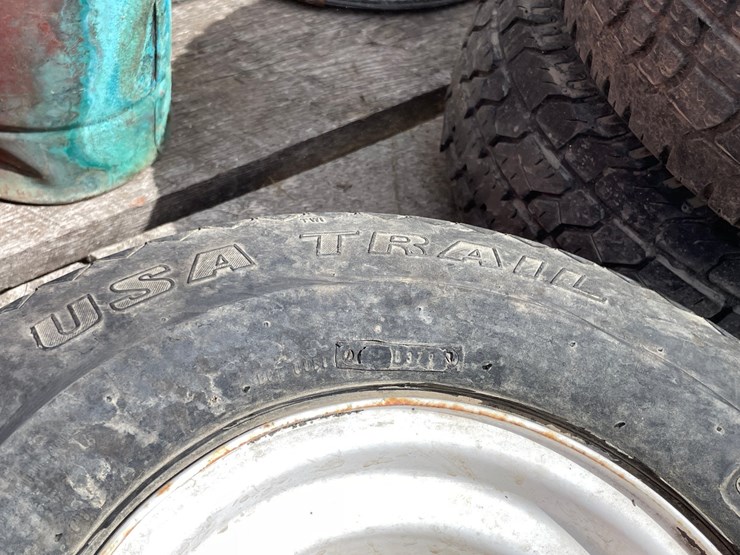 #2157-•-carlisle-trailer-tire-image-4