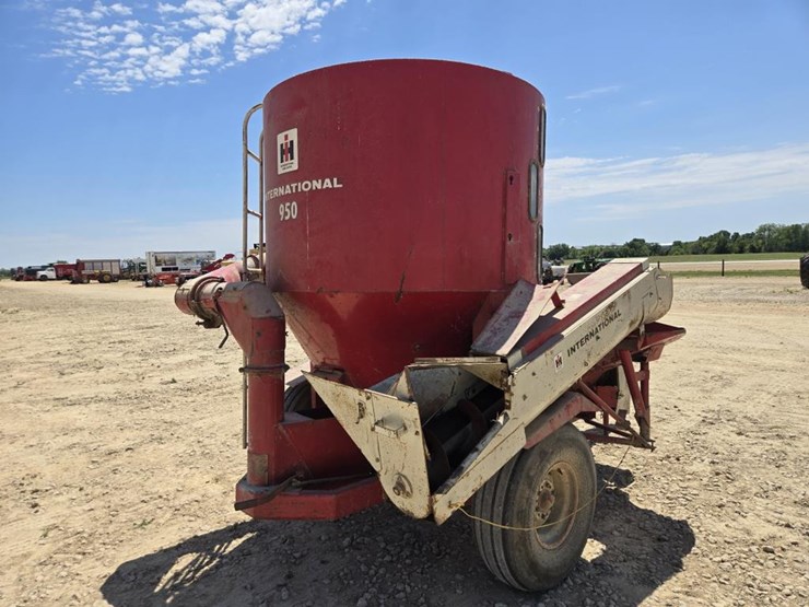 case-ih-950-image-10
