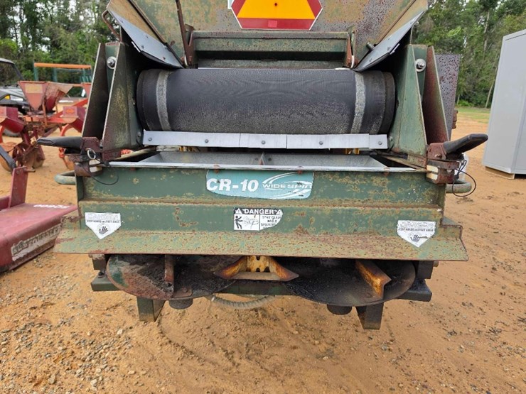 149---turfco-cr-10-top-dresser/material-handler-image-8