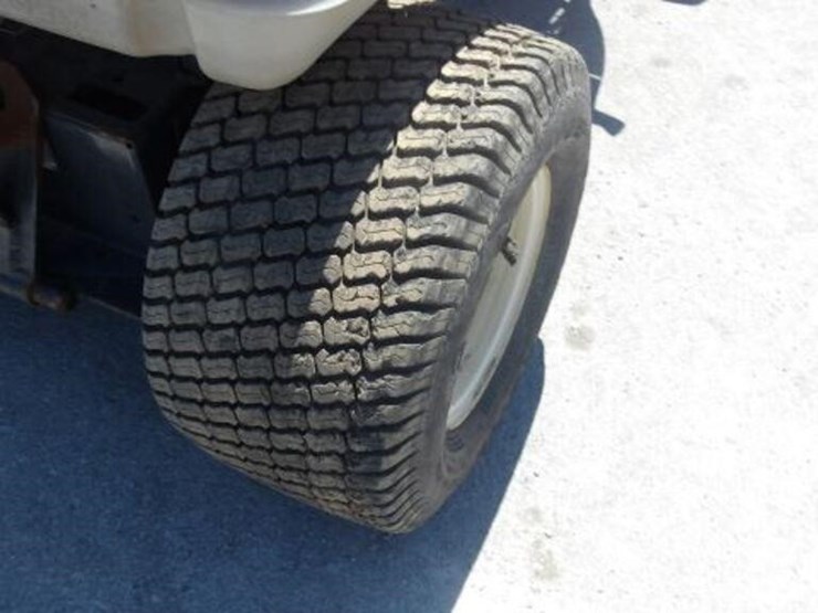 2013-kubota-t1880-image-38