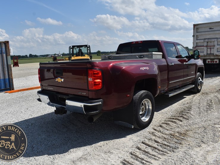 2017-chevrolet-silverado-3500hd-ltz-image-9