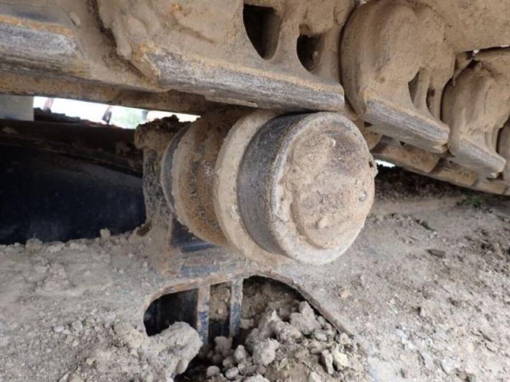 2022-komatsu-pc210-lc-11-image-44