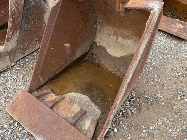 24”-excavator-bucket-image-1