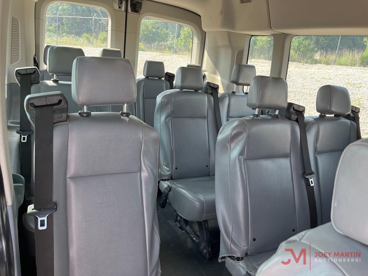 2019-ford-transit-image-12
