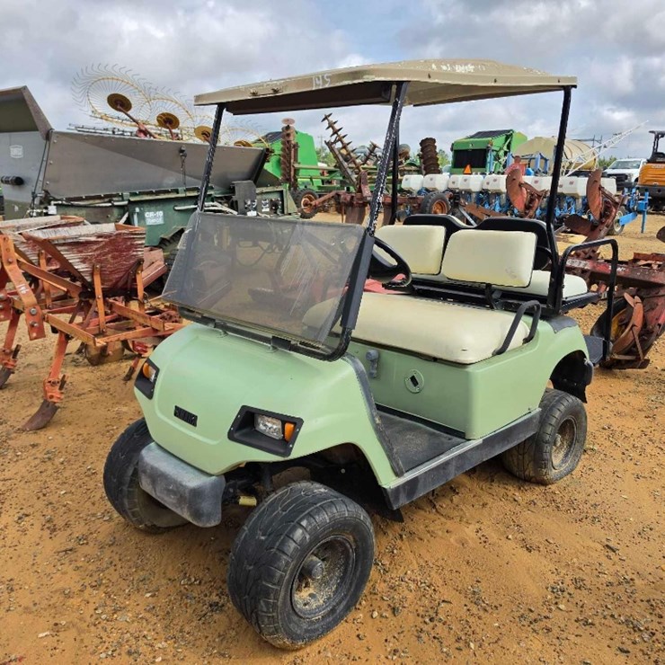 145 - 1996 YAMAHA 36V GOLF CART