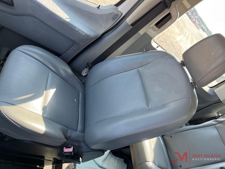 2019-ford-transit-image-21