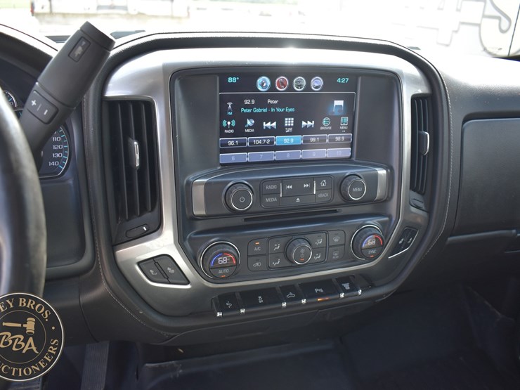 2017-chevrolet-silverado-3500hd-ltz-image-26