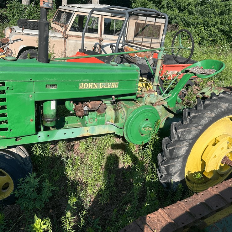 JOHN DEERE H