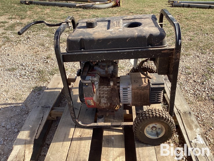 black-max-pm0535001-generator-image-4