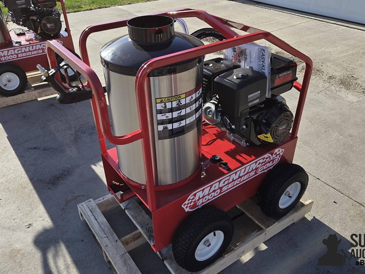 2026-magnum-4000-series-hot-water-pressure-washer-image-5