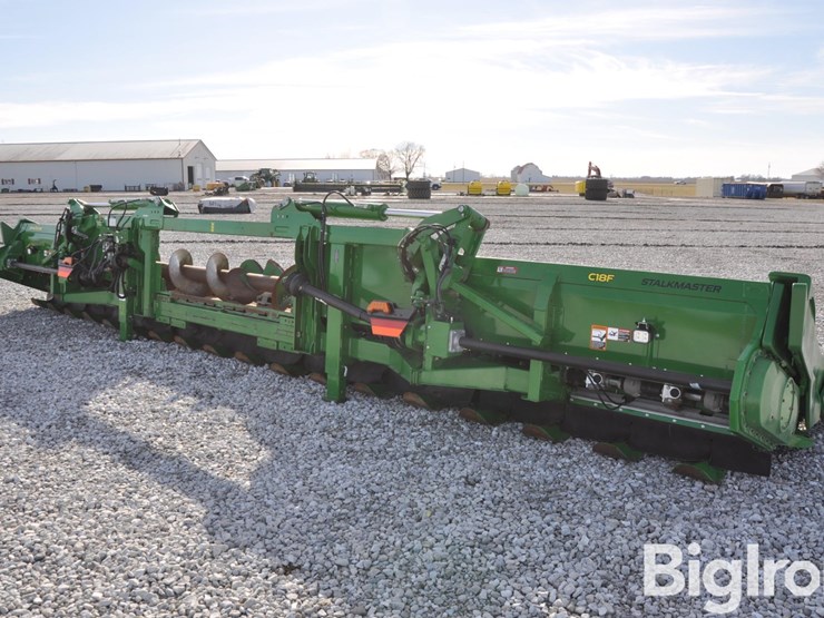 2023-john-deere-c18f-image-5