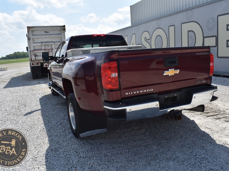 2017-chevrolet-silverado-3500hd-ltz-image-7