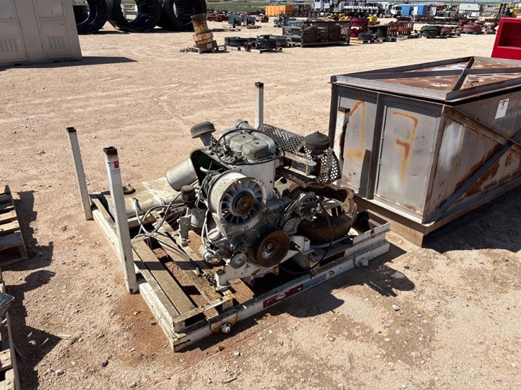 6.5’-x-3’-x-3.5’-metal-toolbox-w/-contents-&-incomplete-deutz-3-cylinder-diesel-engine-image-3