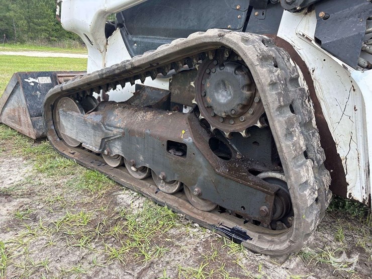 2021-bobcat-t64-image-26