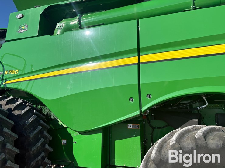 2022-john-deere-s780-image-12