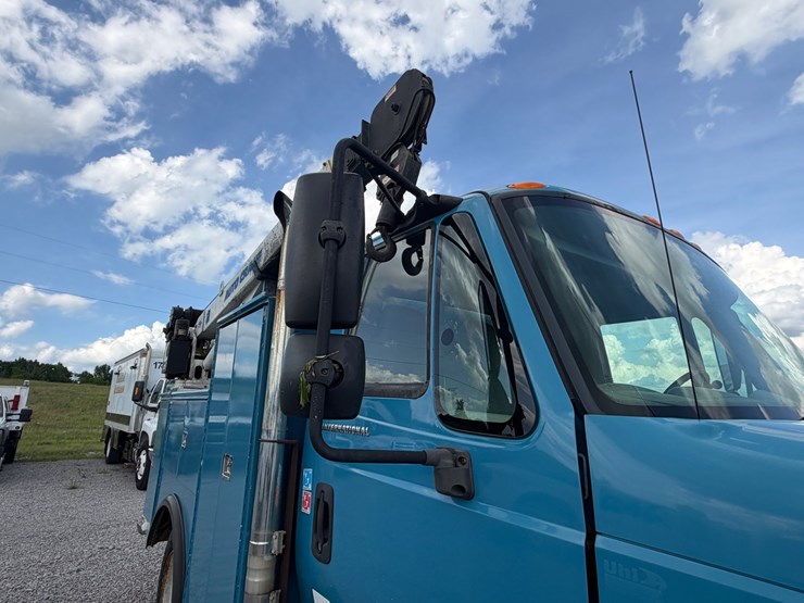 2007-international-durastar-4200-image-15