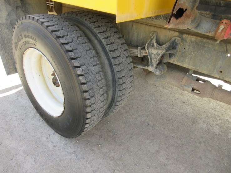 2011-international-durastar-4300-image-19