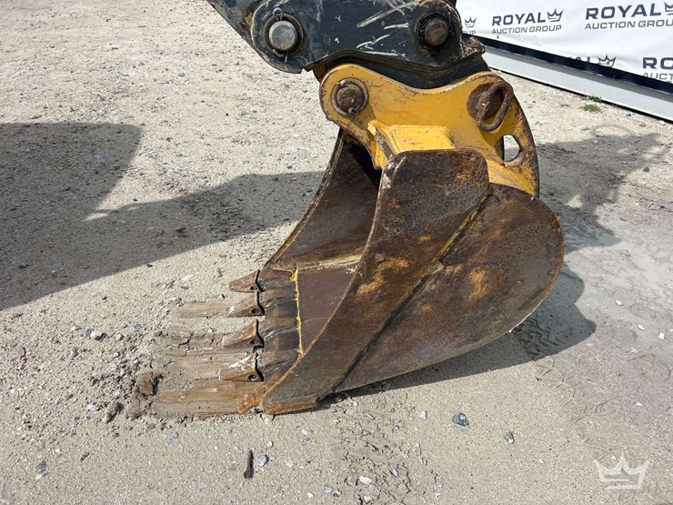 deere-410l-image-38
