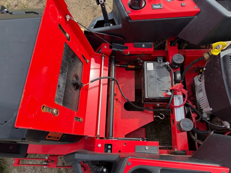 #6006-•-gravely-42"-ztx42-zero-turn-lawnmower-image-12