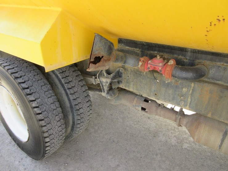 2011-international-durastar-4300-image-18