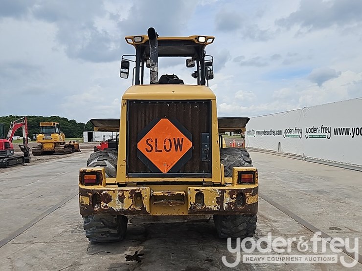2009-caterpillar-938h-image-19