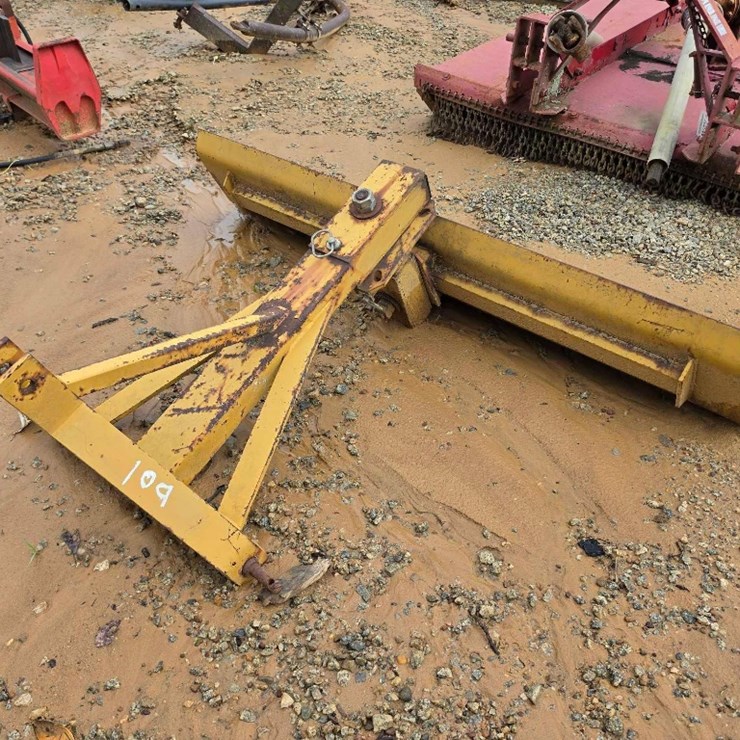 109 - 6' GRADER BLADE