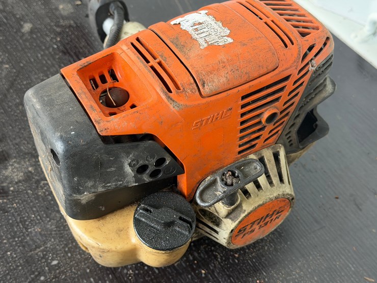 #6057-•-stihl-fs131r-string-trimmer-image-3