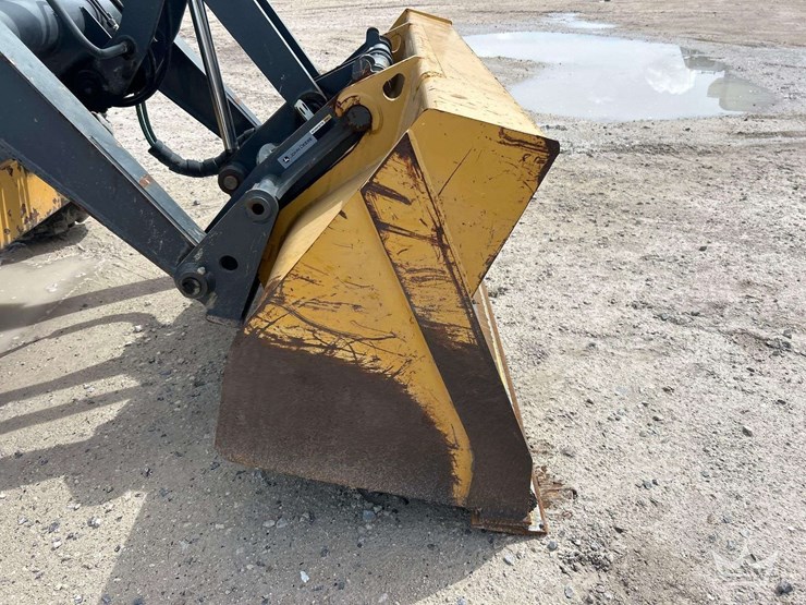 deere-410l-image-25