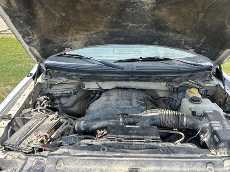 2014-ford-f150-xl-image-15
