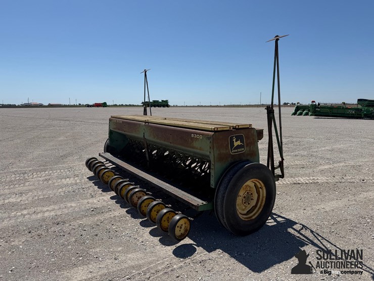 john-deere-8300-image-5