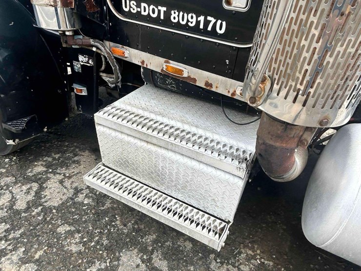 1987-peterbilt-359-image-28