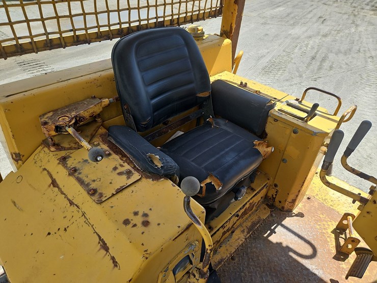 caterpillar-d5b-image-28