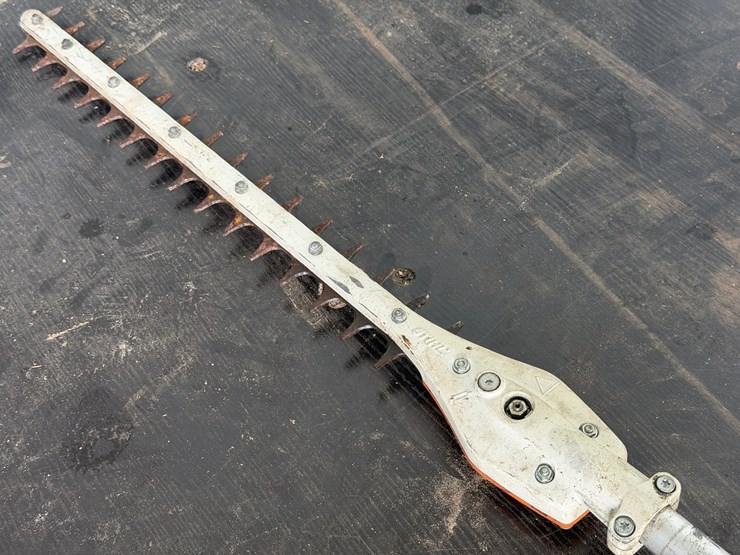 #6075-•-stihl-fs90r-2.5'-hedge-trimmer-image-6