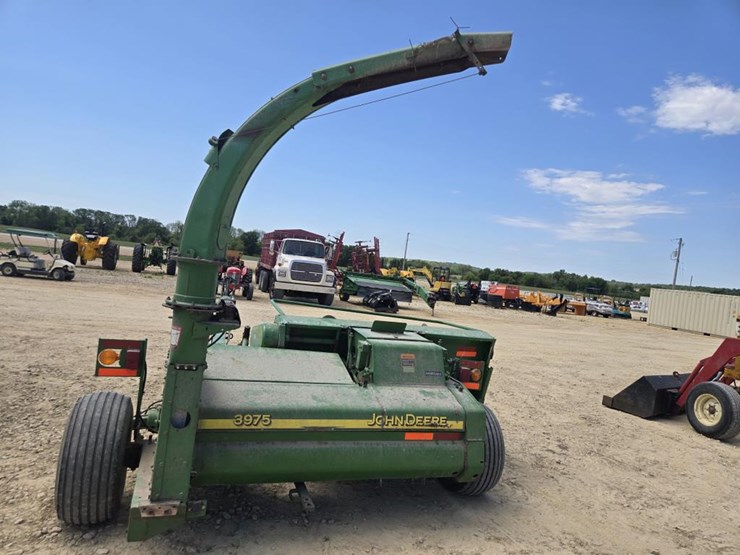 john-deere-3975-image-12