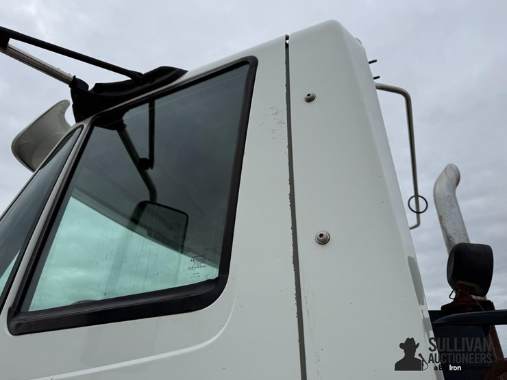 2012-international-prostar-image-20