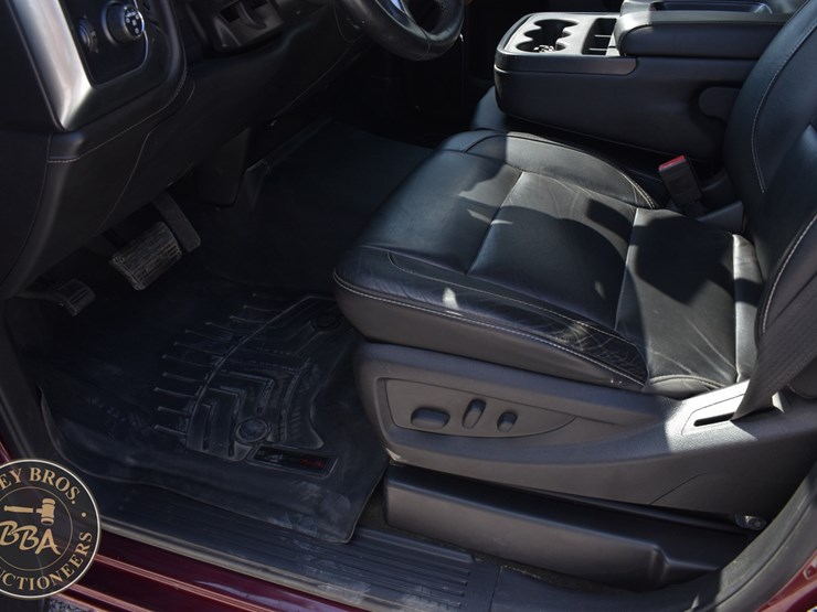 2017-chevrolet-silverado-3500hd-ltz-image-22